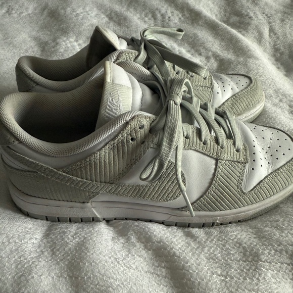 Nike Shoes - NIKE dunks